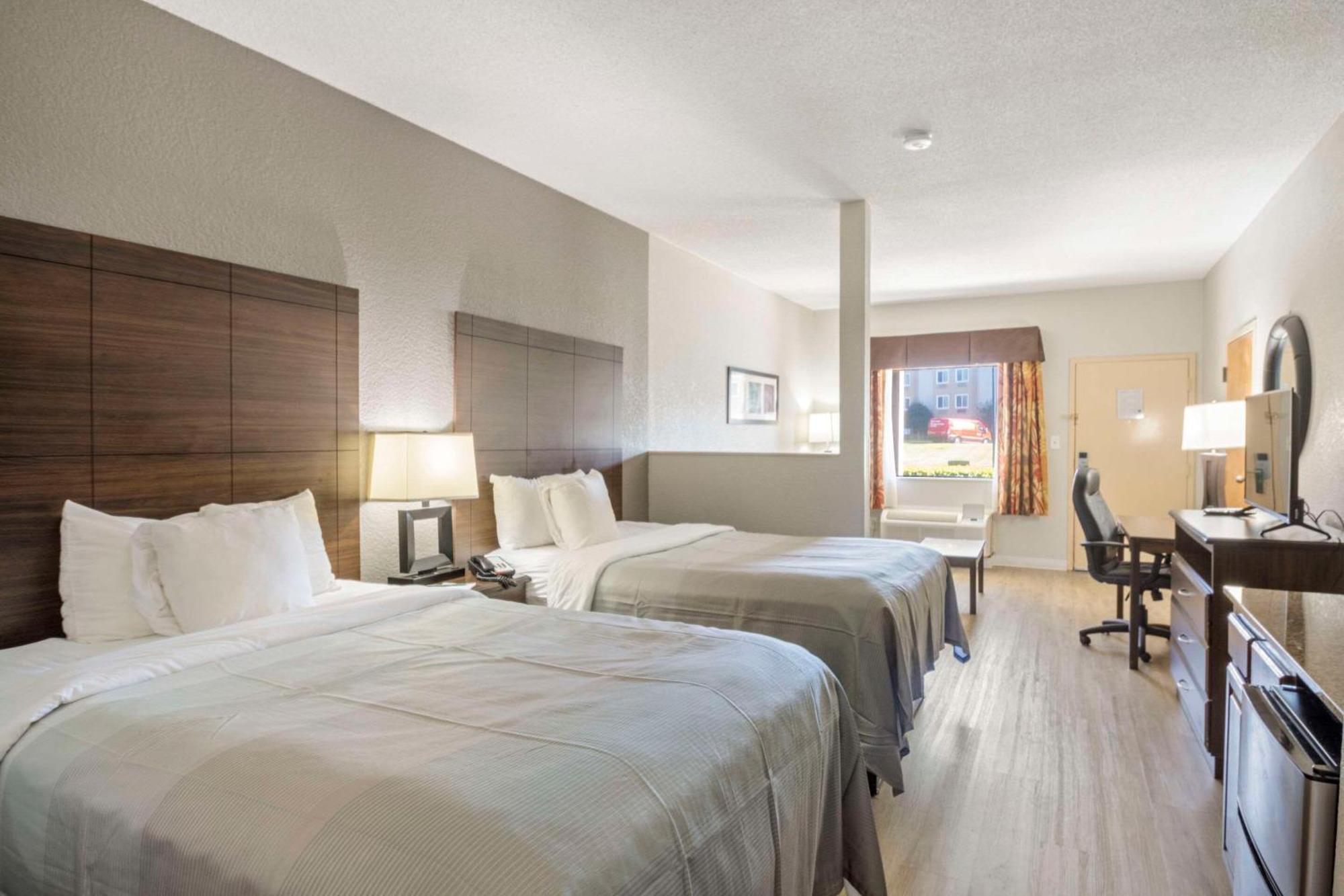 Quality Suites Hickory South Екстер'єр фото